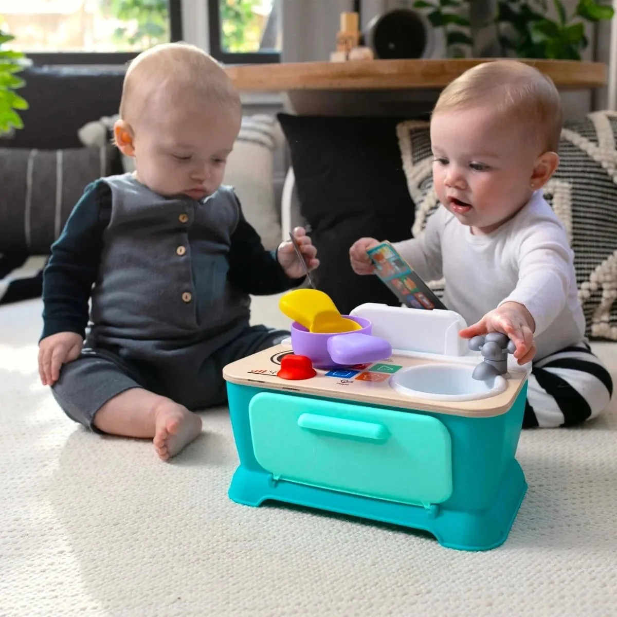 Baby Einstein - Magic Touch Kitchen Pretend to Cook Toy