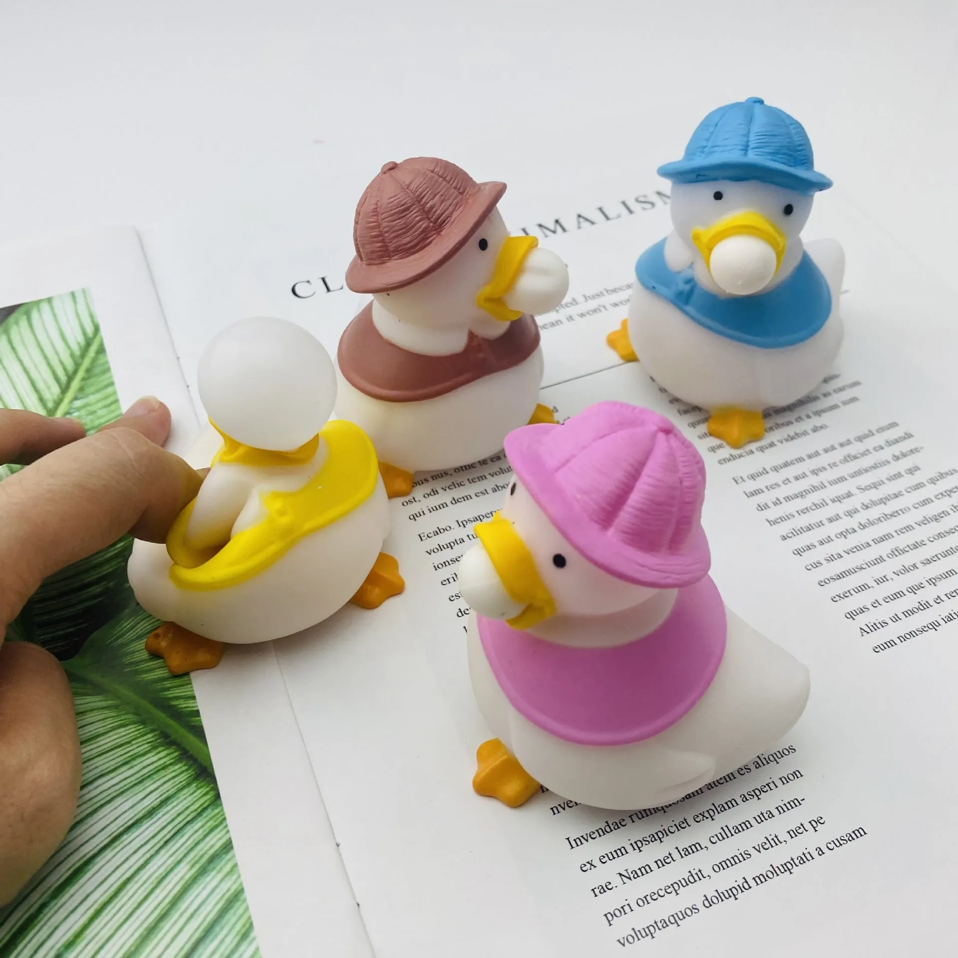 Popular Bubble-Squeezing Tangle Duck Stress Toys, TO0061